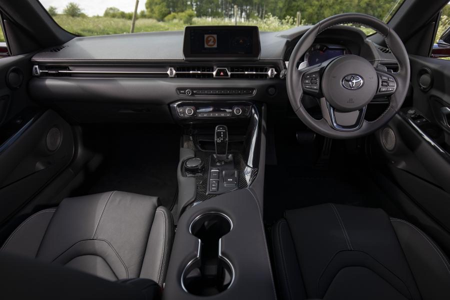 Торпедо Toyota GR Supra (A90) 2019 года  (UK) (фото 21 из 91)